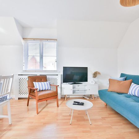 Stayright 2 Bed Beach House With Private Parking- Next To Barry Beach And Jackson Bay Exterior photo