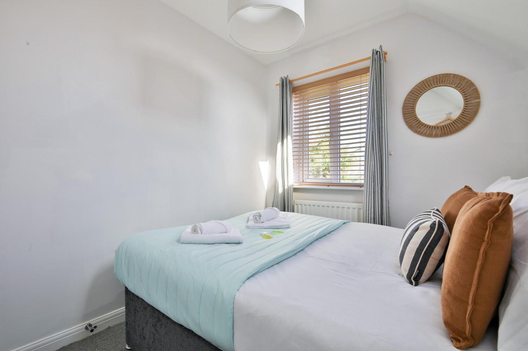 Stayright 2 Bed Beach House With Private Parking- Next To Barry Beach And Jackson Bay Exterior photo